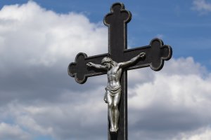 crucifix-3633013_1920